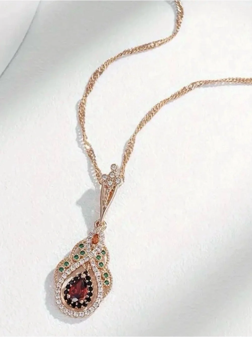 Golden Color Women’s Teardrop Cut Red/Amber Love Flower Necklace Fashion Jewelry